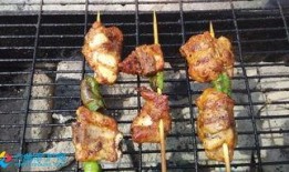 最新流口水爆料,最新明星恋情曝光，甜蜜瞬间引网友热议！