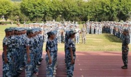 学生军训爆料视频,学生爆料视频揭秘军营生活点滴